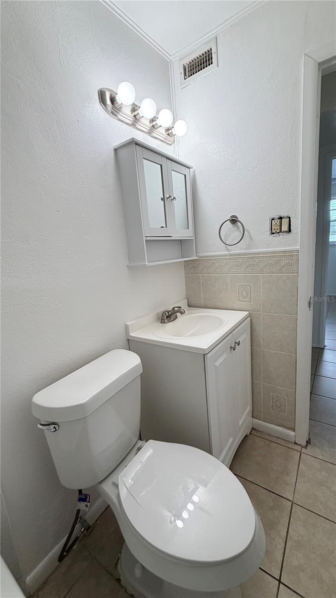 CRESTRIDGE 3RD ADD - Residential Lease