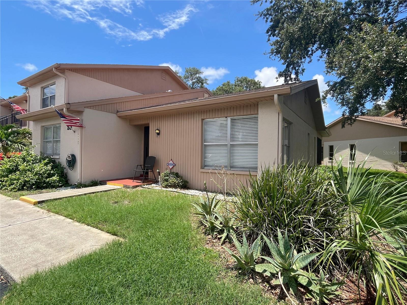 HOLIDAY LAKE VILLAS CONDO - Residential