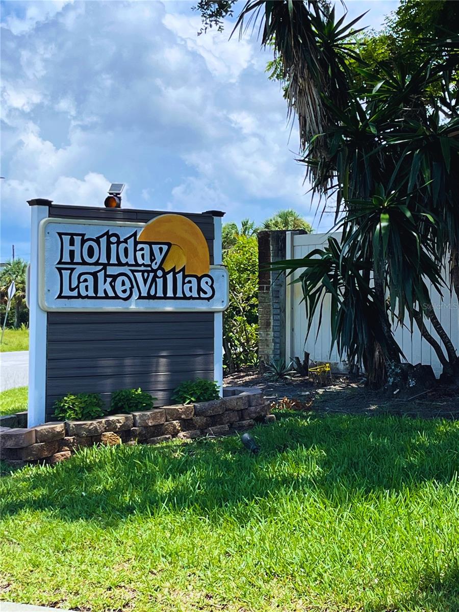 HOLIDAY LAKE VILLAS CONDO - Residential