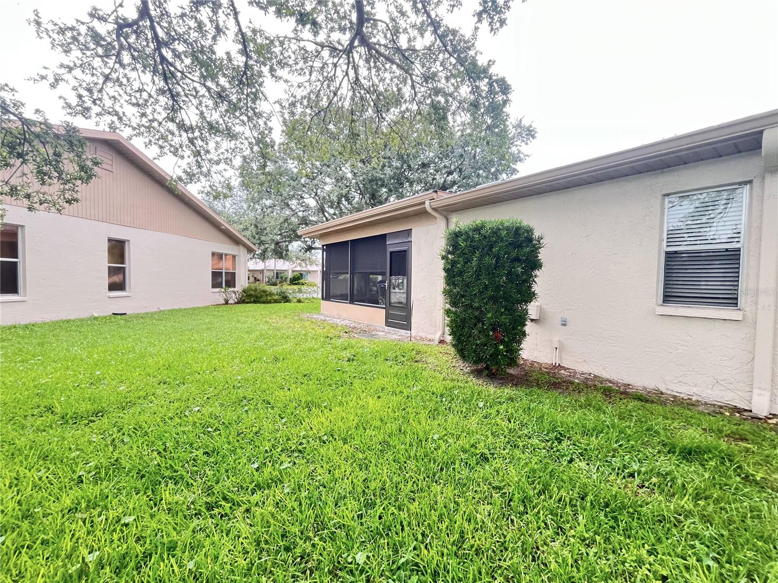 HOLIDAY LAKE VILLAS CONDO - Residential
