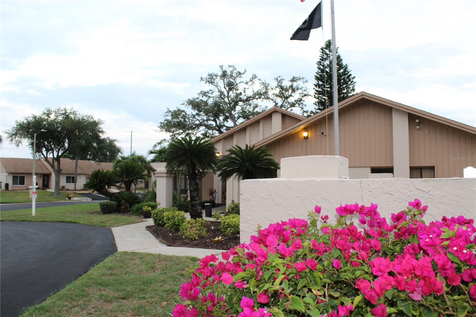 HOLIDAY LAKE VILLAS CONDO - Residential