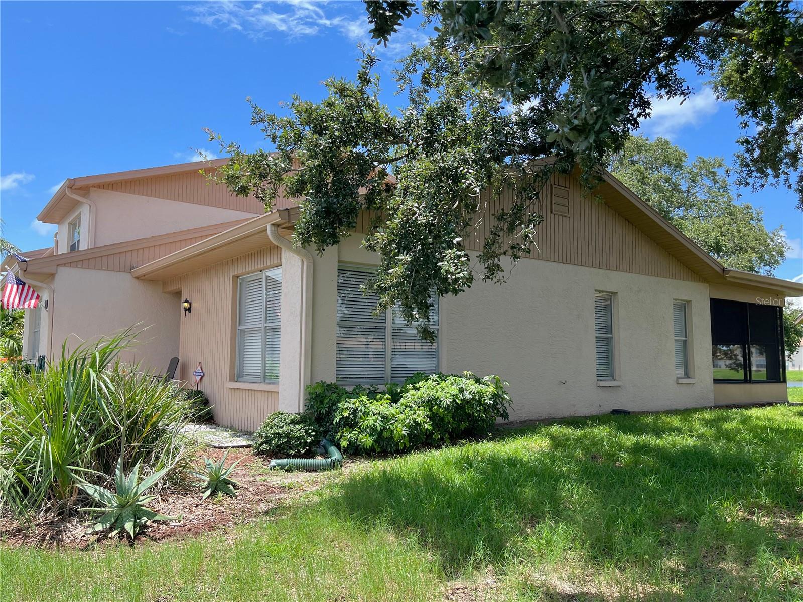 HOLIDAY LAKE VILLAS CONDO - Residential