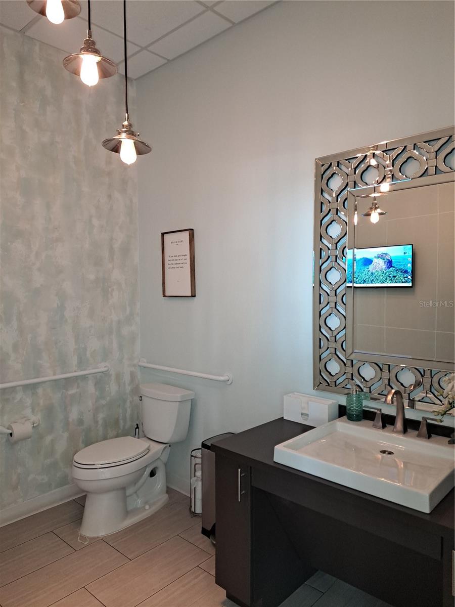 WINTER PARK COMM - Commercial Lease