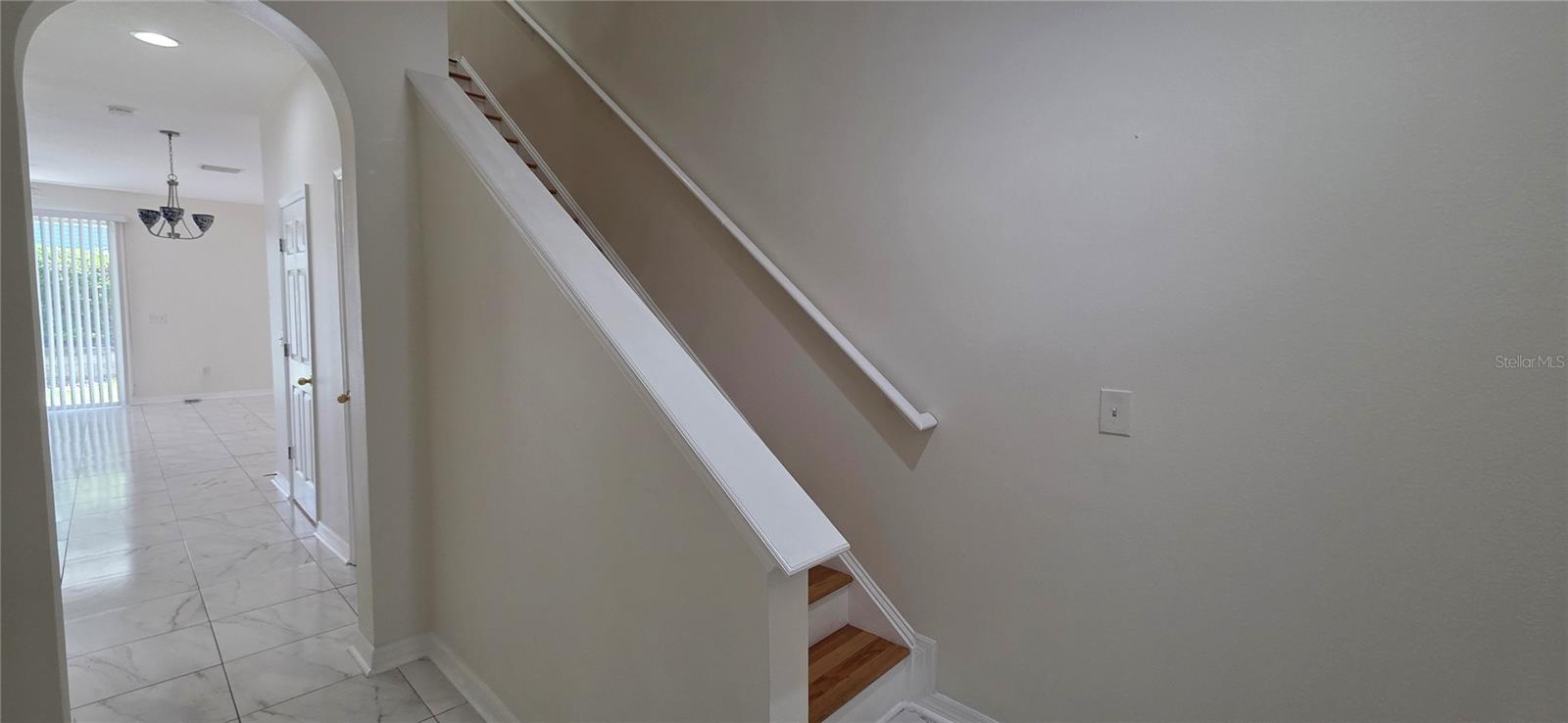 HIGHLAND GLEN - Residential Lease