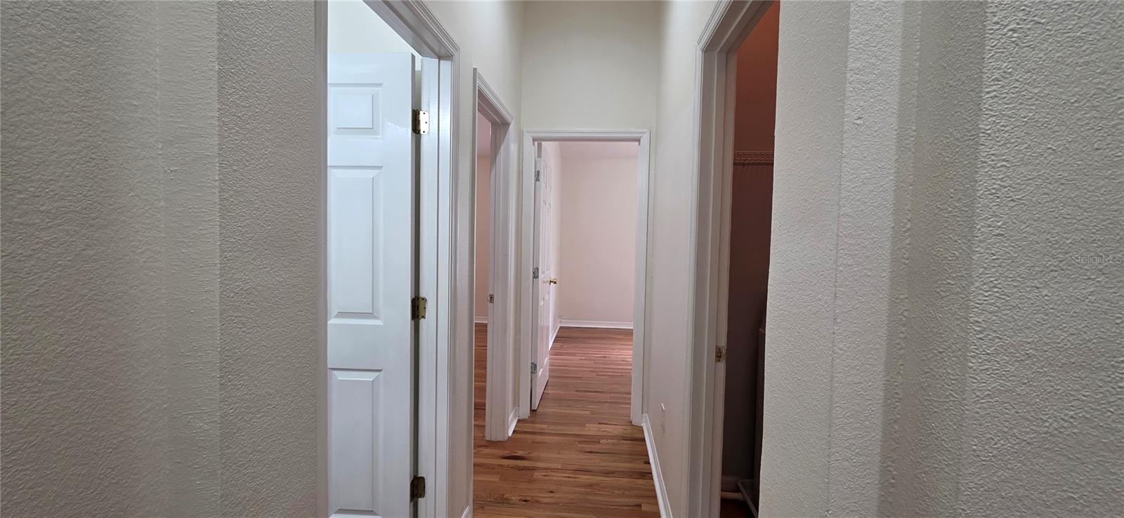 HIGHLAND GLEN - Residential Lease