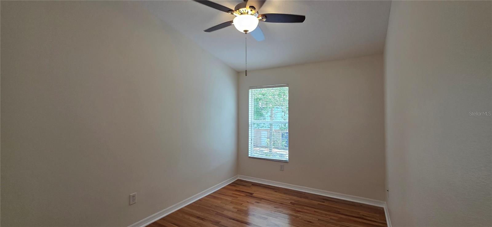 HIGHLAND GLEN - Residential Lease