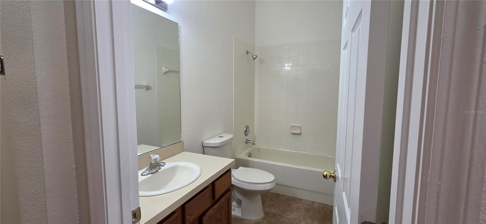 HIGHLAND GLEN - Residential Lease