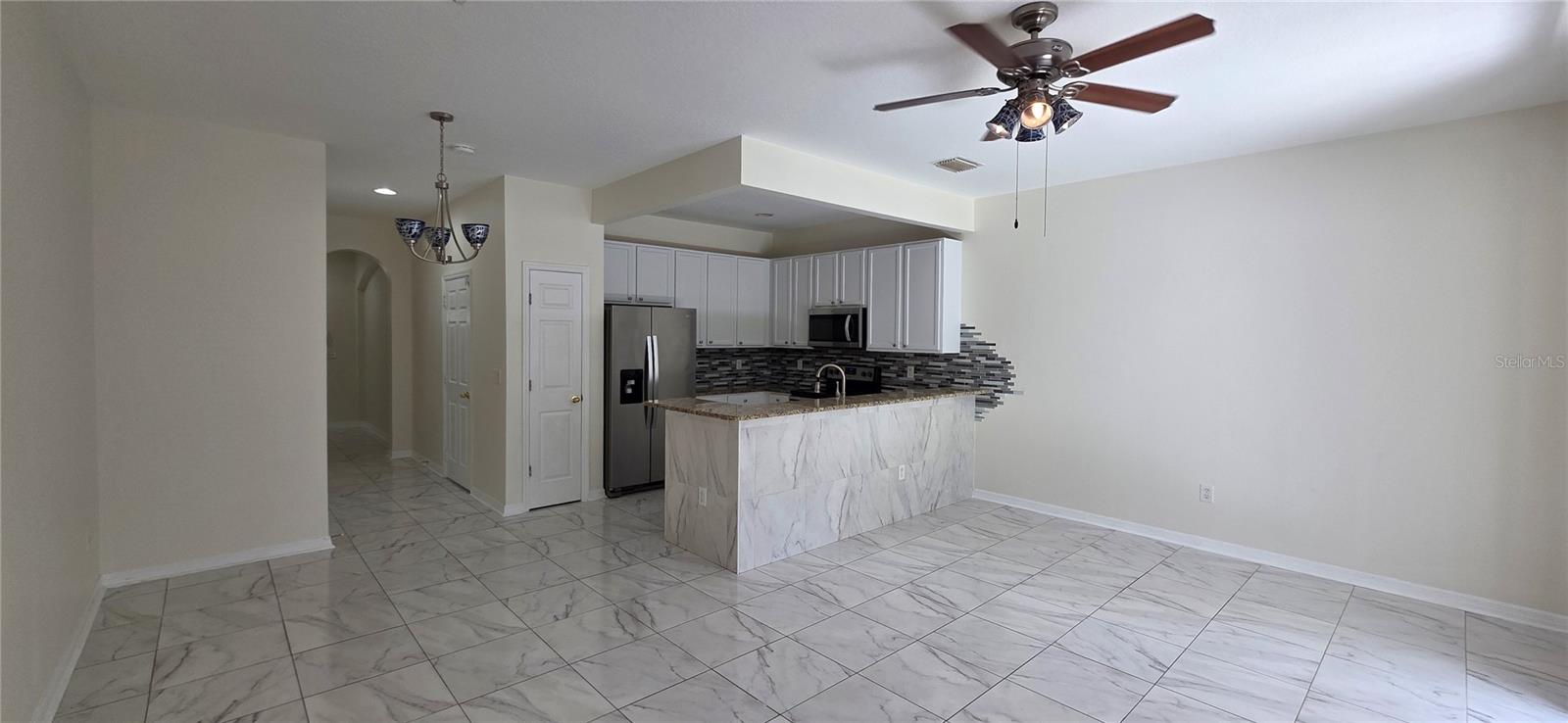 HIGHLAND GLEN - Residential Lease