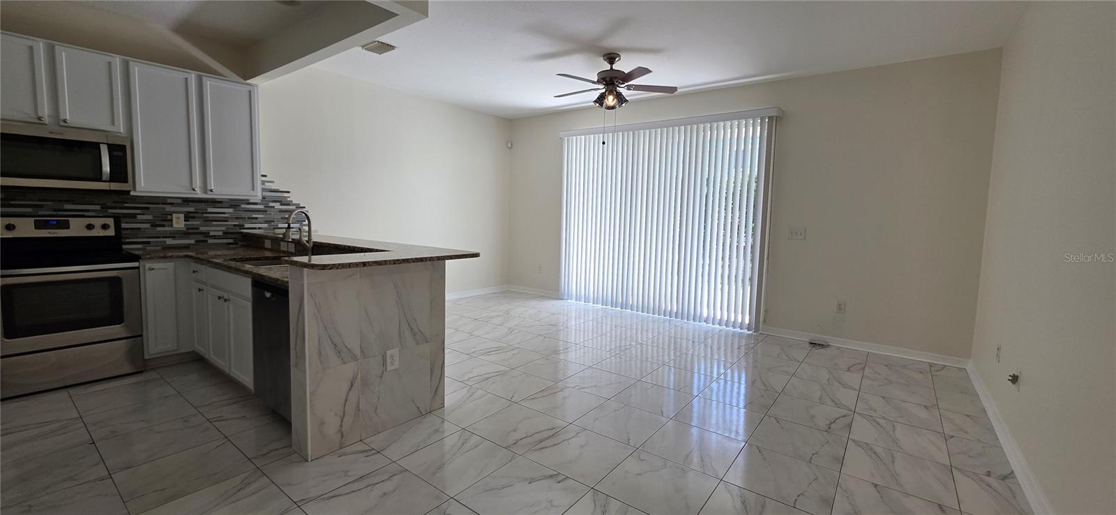 HIGHLAND GLEN - Residential Lease