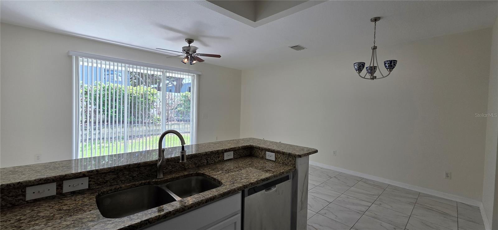 HIGHLAND GLEN - Residential Lease