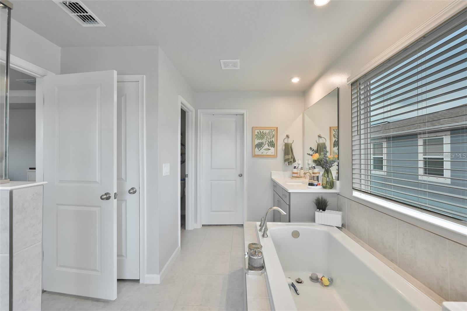 BLOOMINGDALE TOWNES - Residential Lease