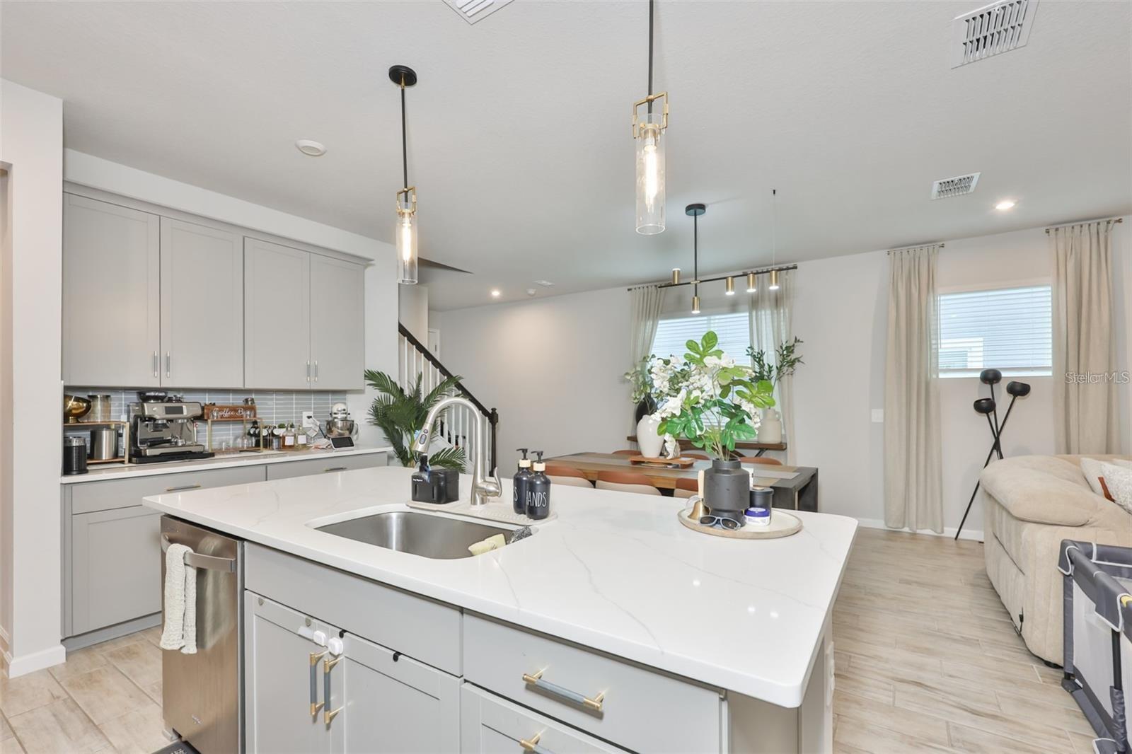 BLOOMINGDALE TOWNES - Residential Lease