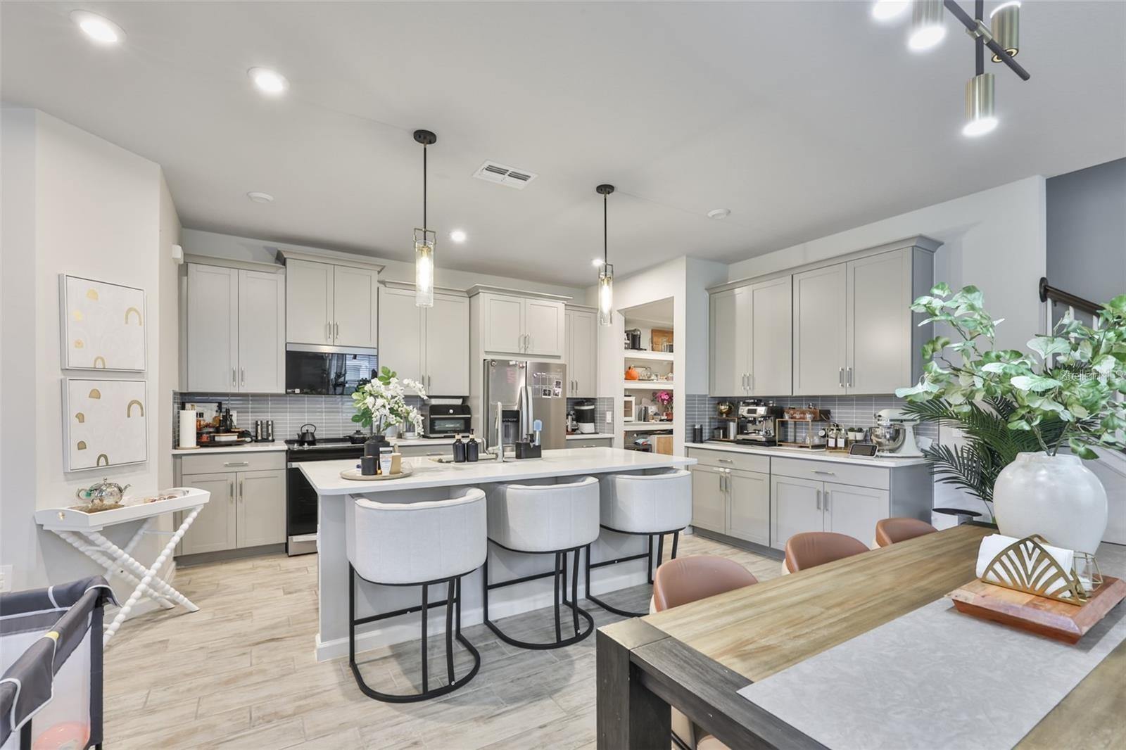 BLOOMINGDALE TOWNES - Residential Lease