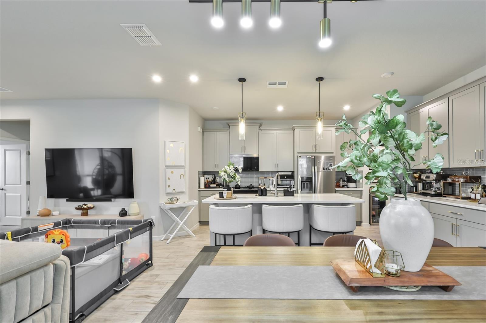 BLOOMINGDALE TOWNES - Residential Lease