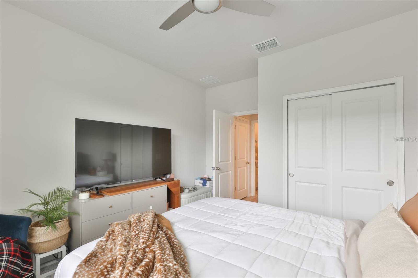 BLOOMINGDALE TOWNES - Residential Lease