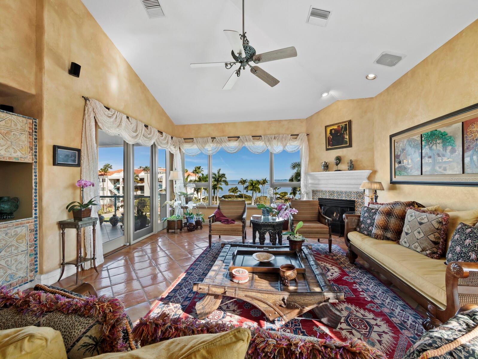 TANGERINE BAY CLUB - Residential