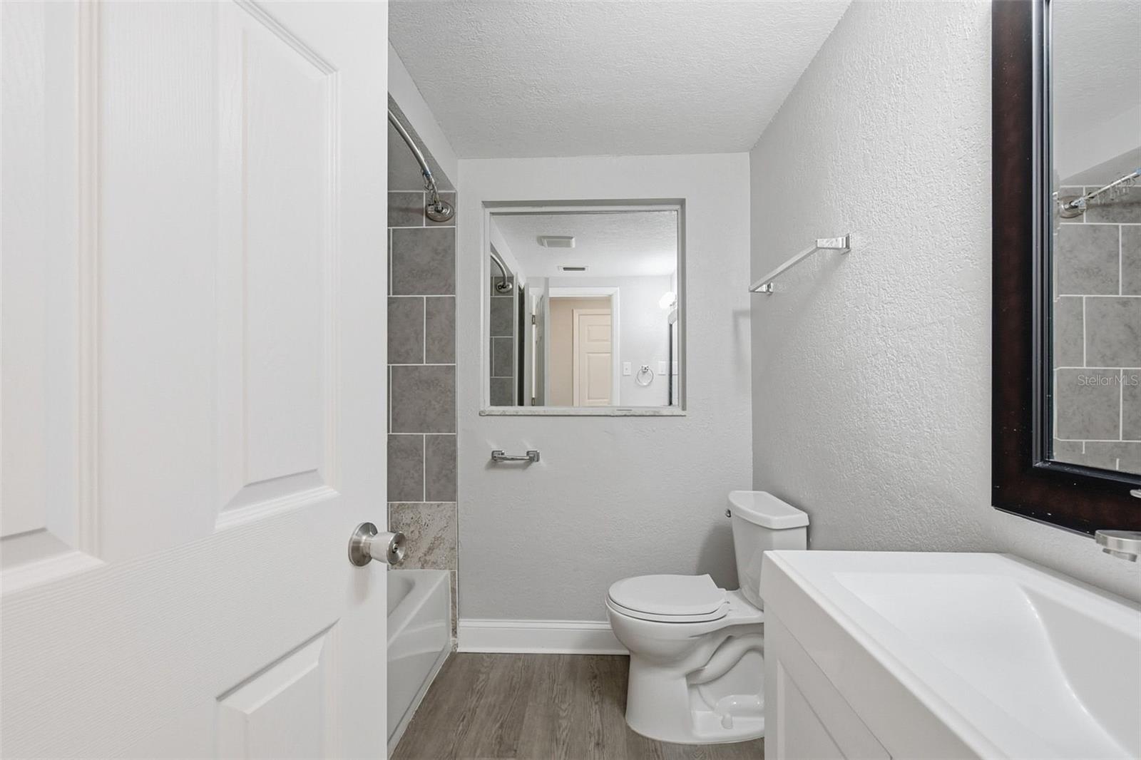 JASMINE LAKES - Residential