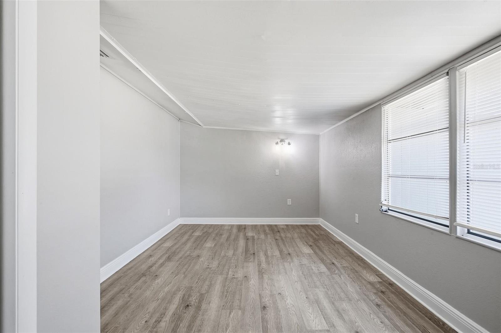 JASMINE LAKES - Residential