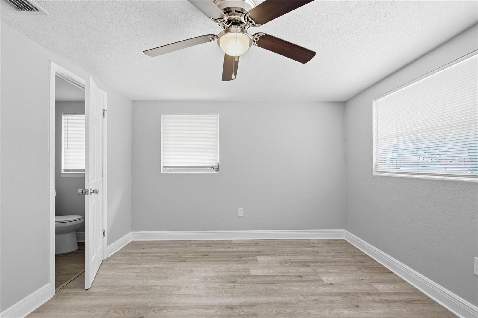 JASMINE LAKES - Residential