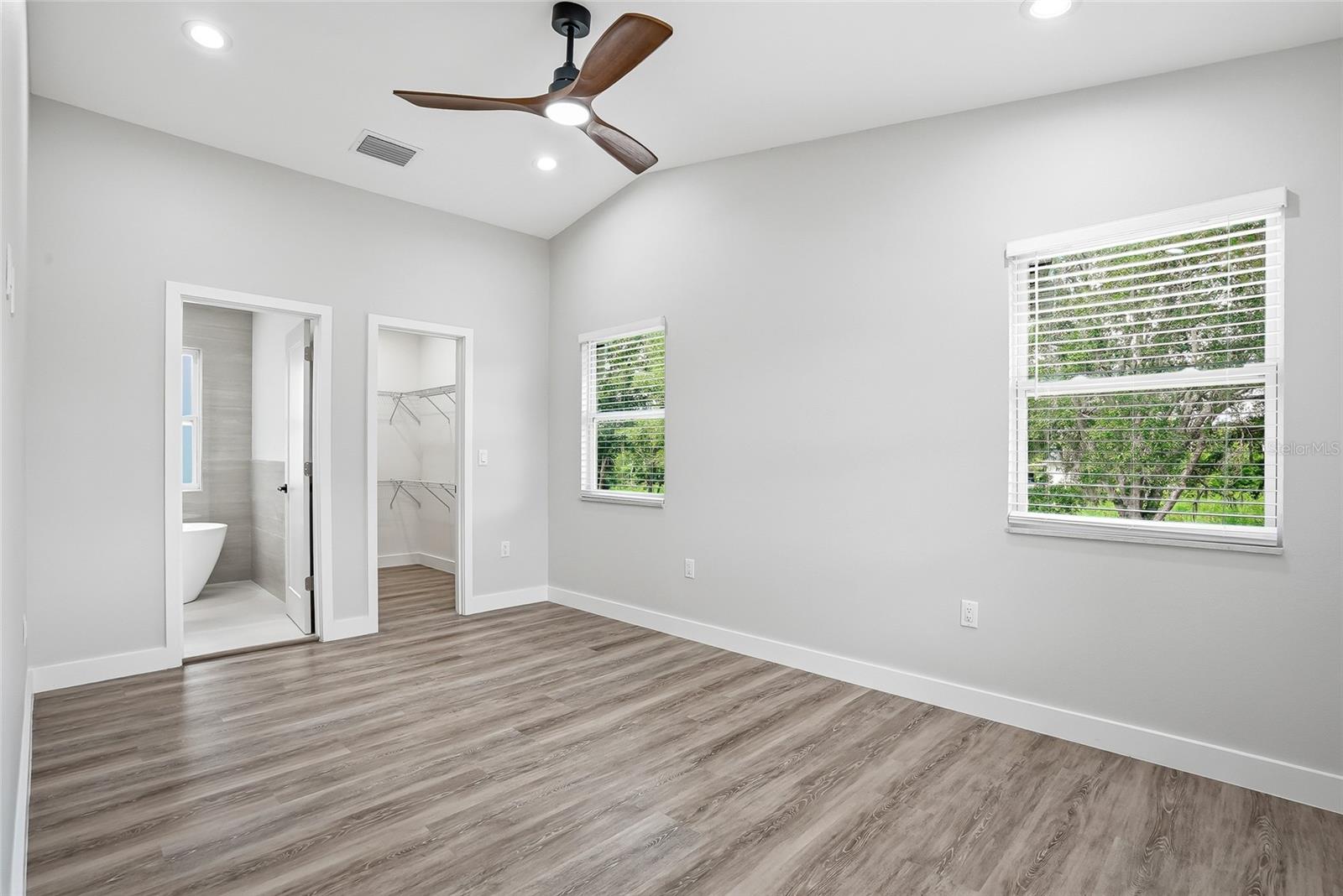 FOX RIDGE - Residential