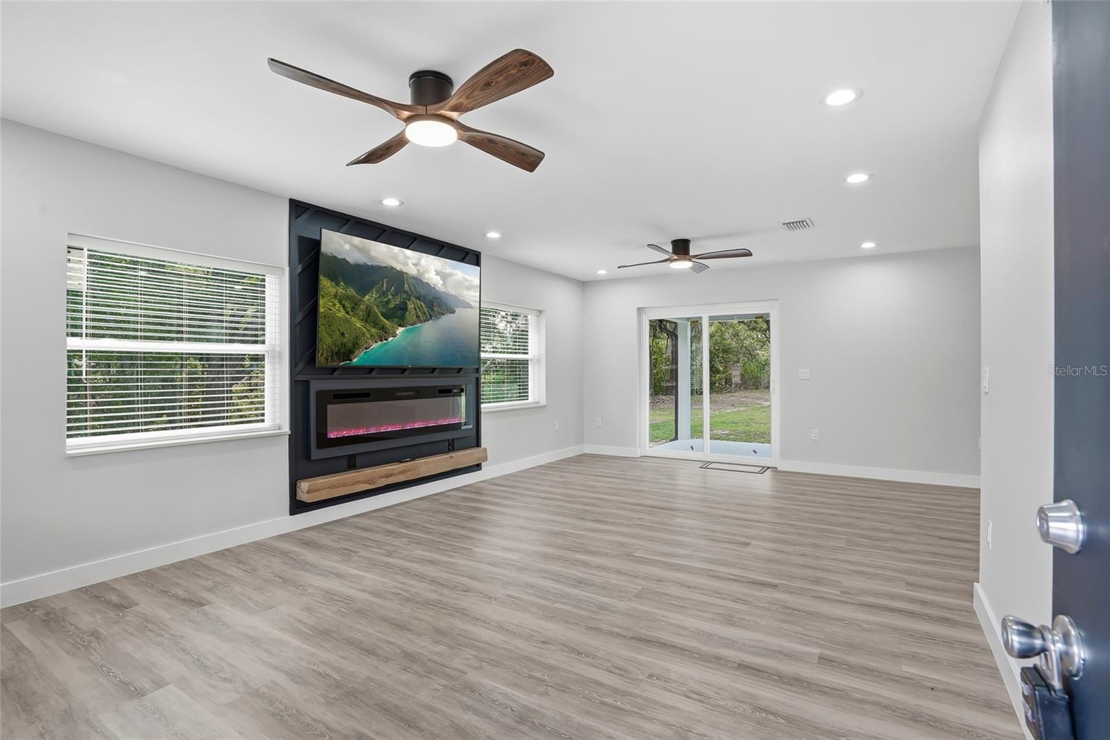 FOX RIDGE - Residential