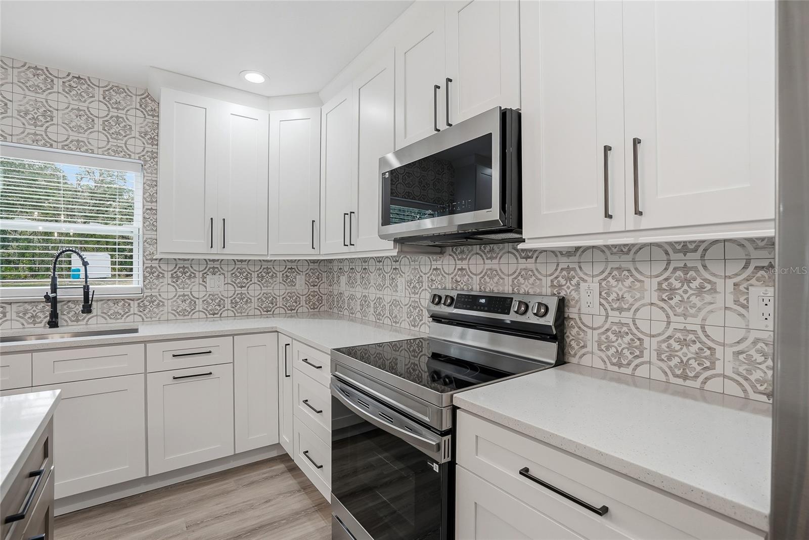 FOX RIDGE - Residential