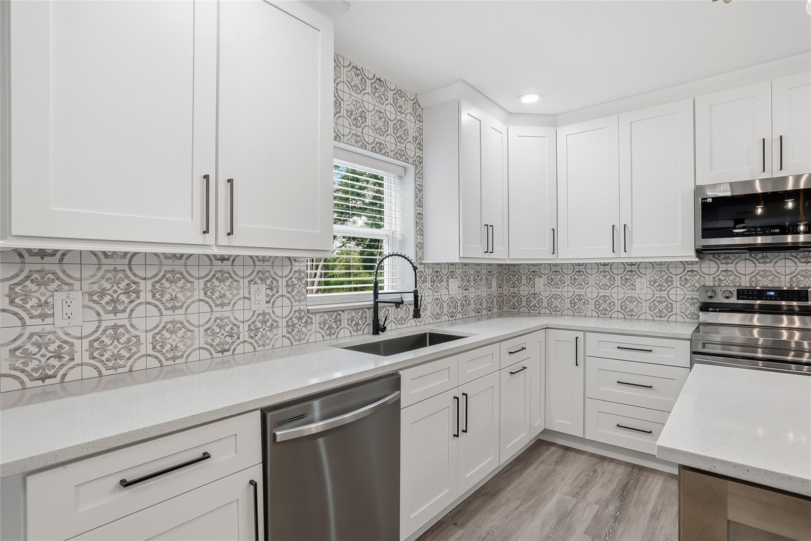 FOX RIDGE - Residential