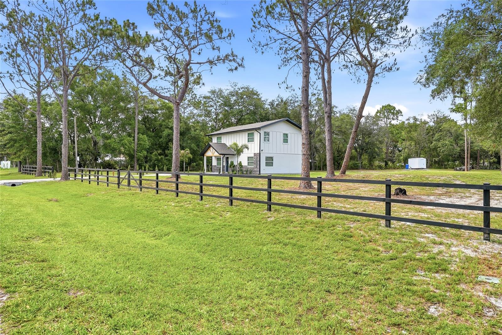 FOX RIDGE - Residential