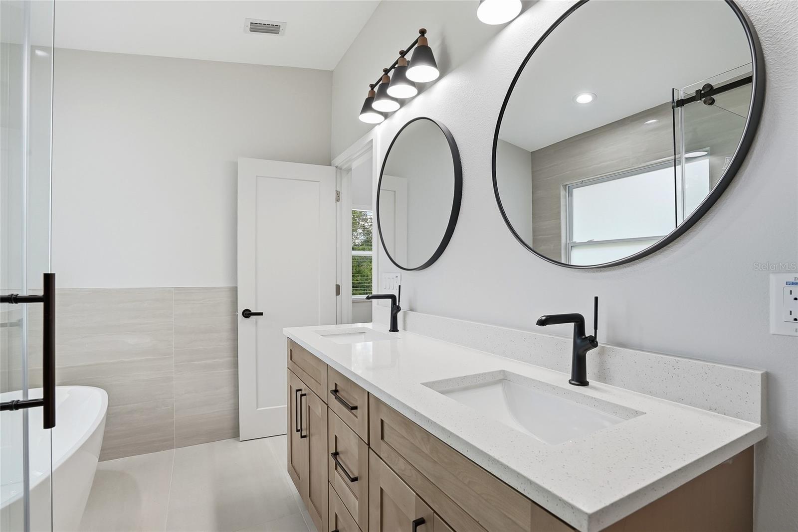 FOX RIDGE - Residential