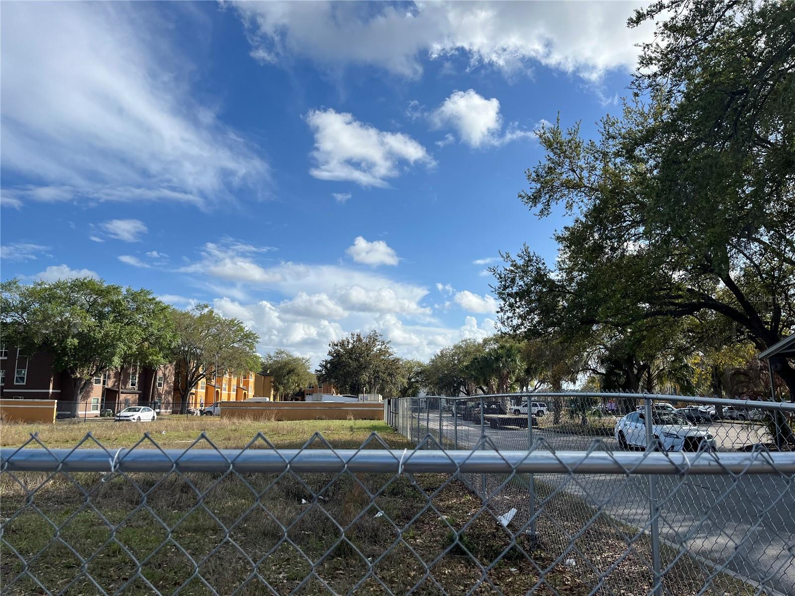 HARBOUR SQUARE - Commercial Sale