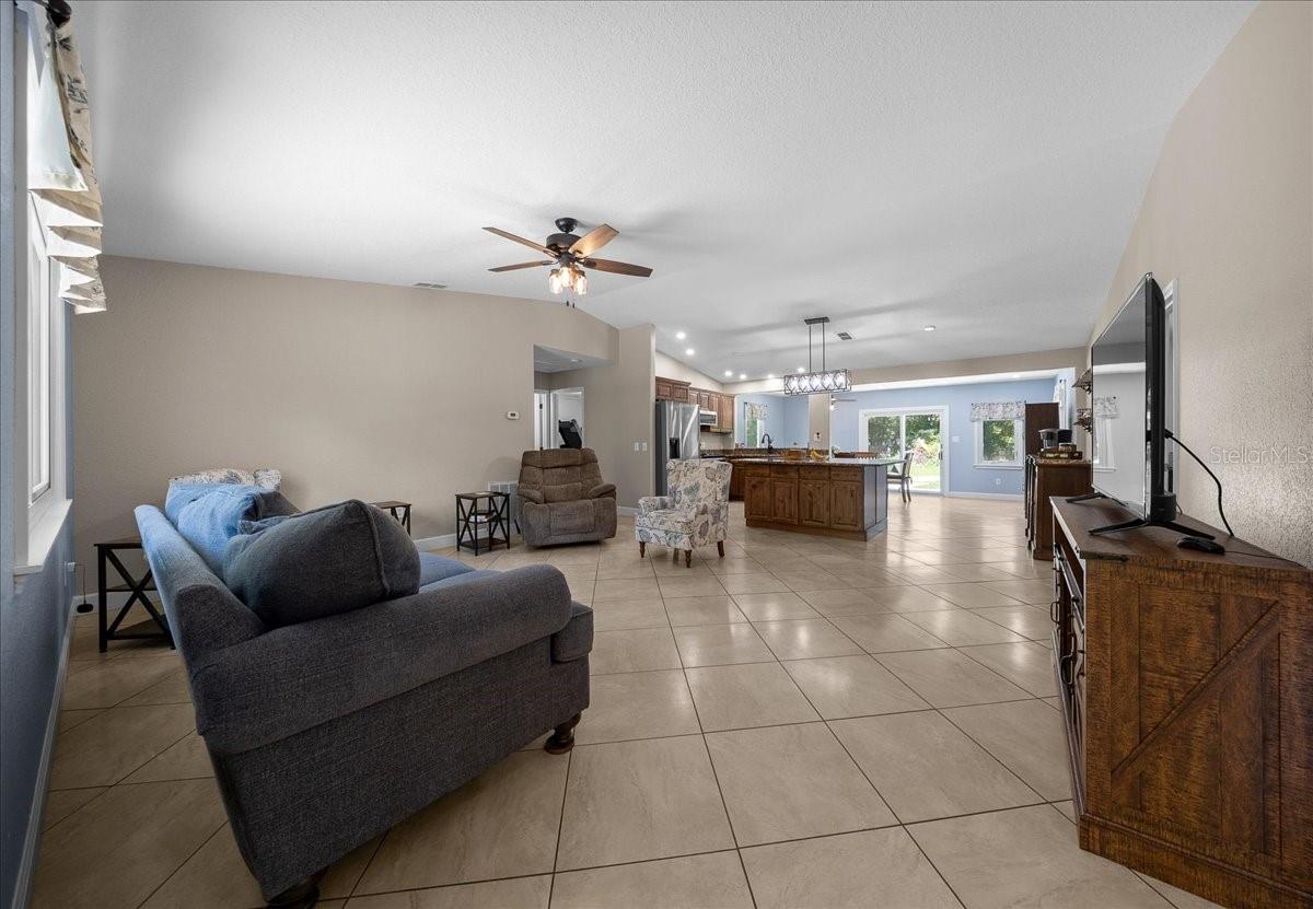 GRANDE OAK MANOR - Residential