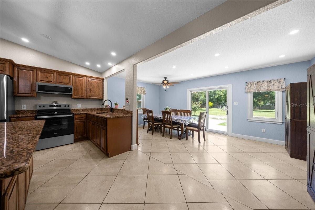 GRANDE OAK MANOR - Residential