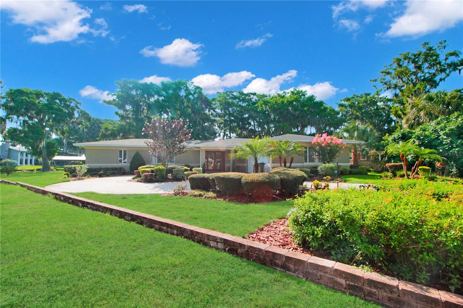 LEESBURG, LOVES POINT - Residential