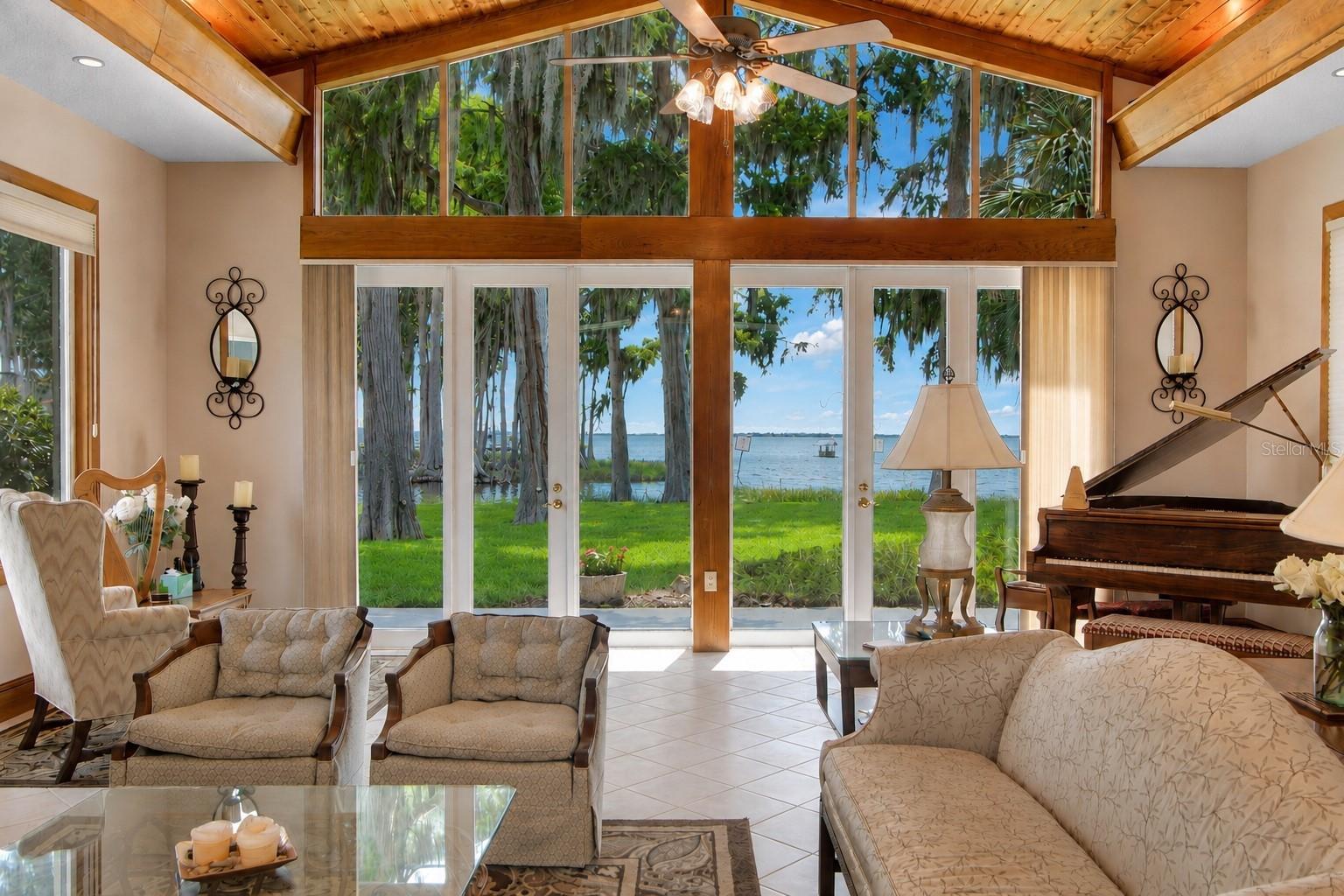 LEESBURG, LOVES POINT - Residential