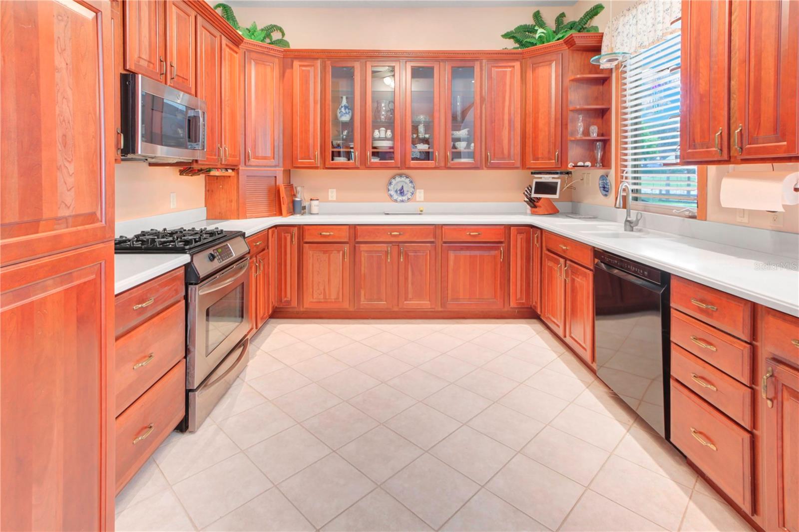 LEESBURG, LOVES POINT - Residential