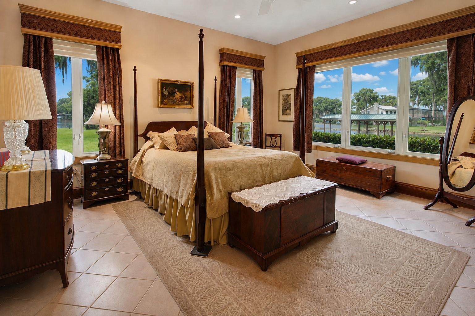 LEESBURG, LOVES POINT - Residential