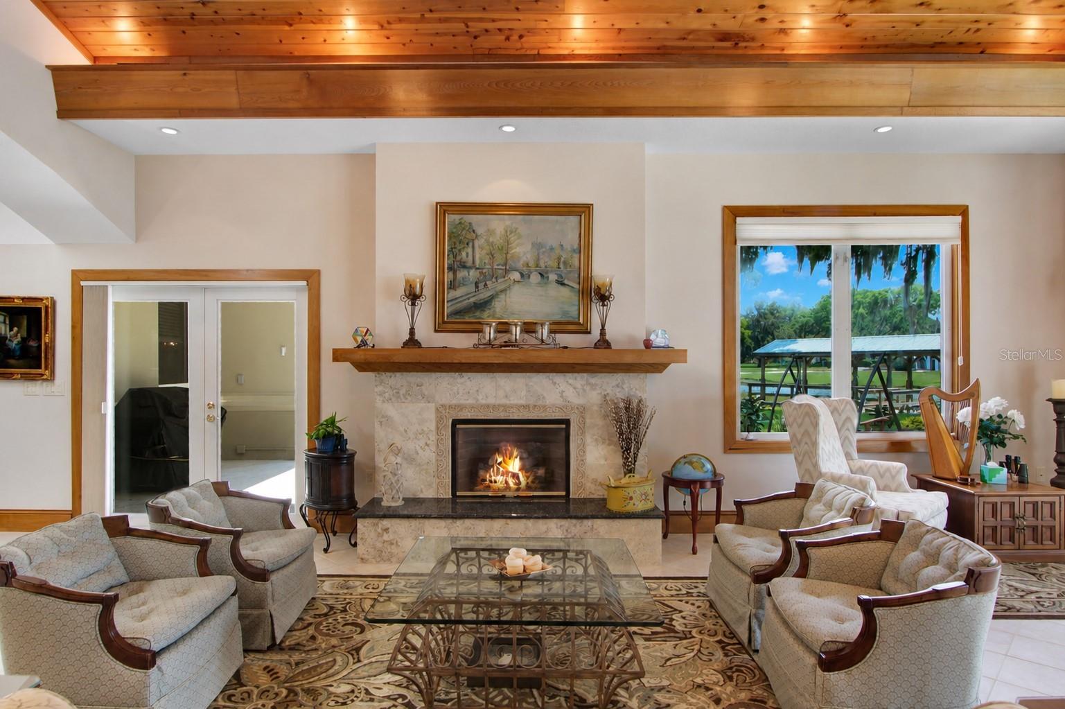 LEESBURG, LOVES POINT - Residential
