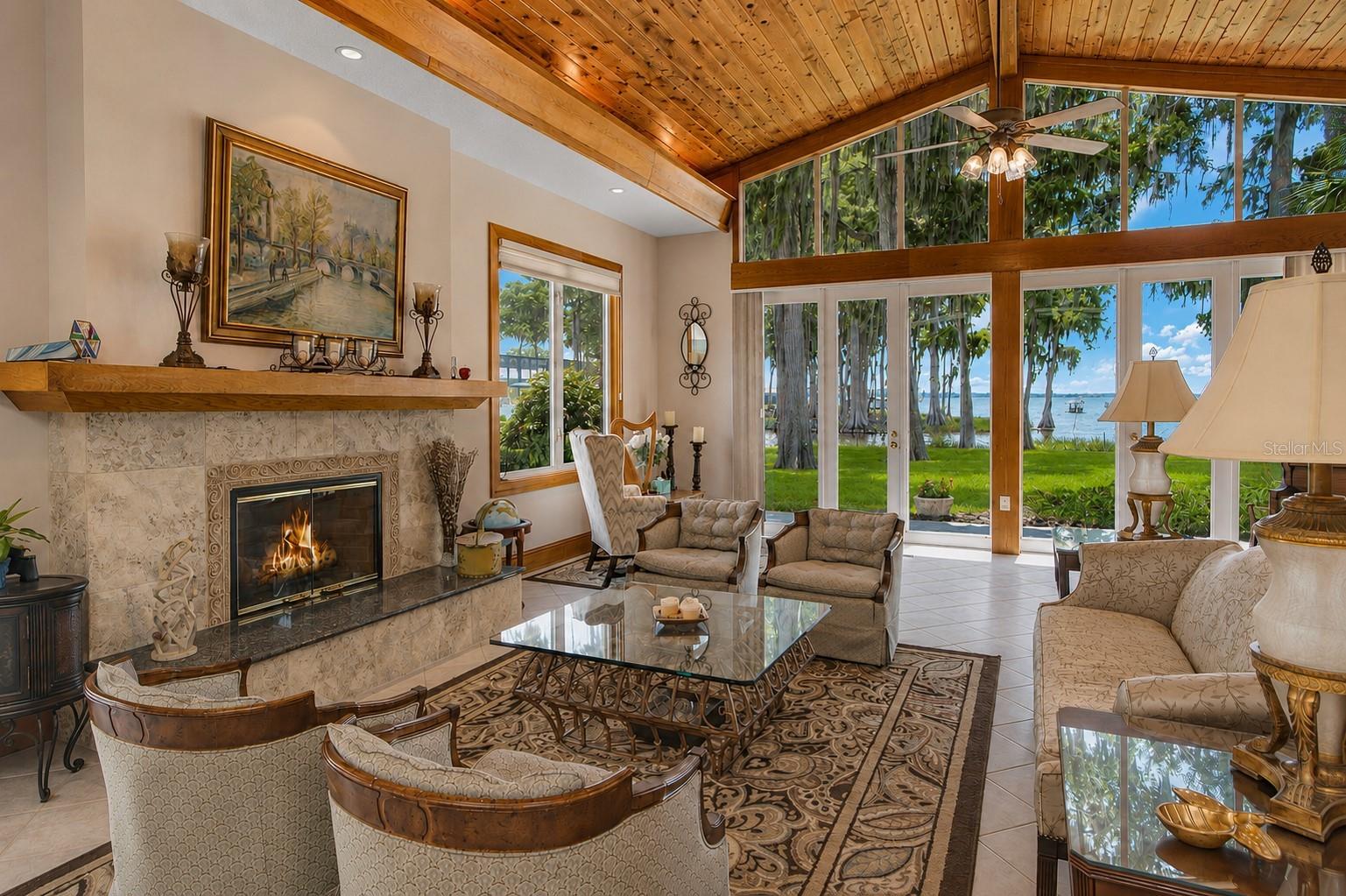 LEESBURG, LOVES POINT - Residential