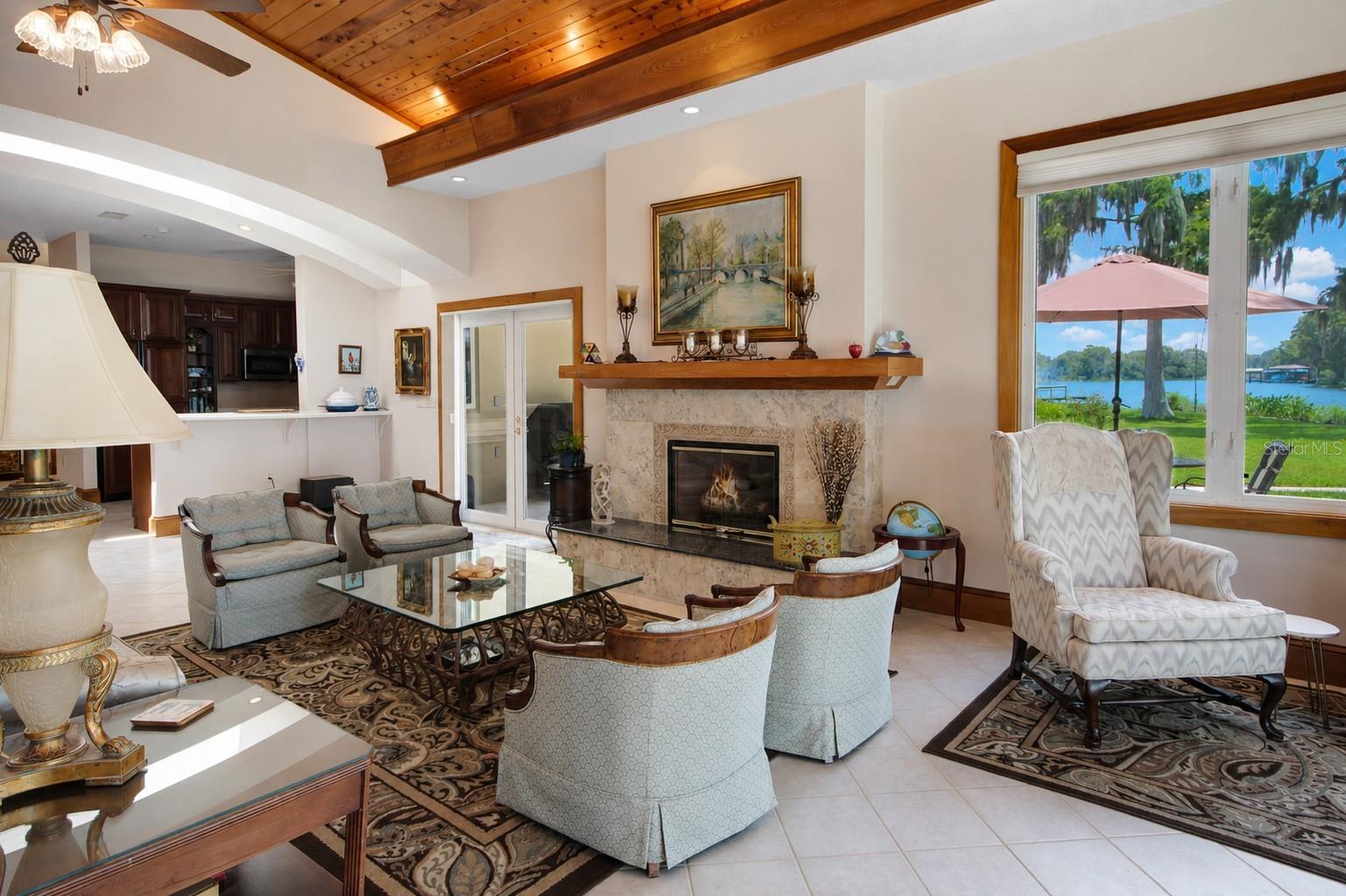 LEESBURG, LOVES POINT - Residential