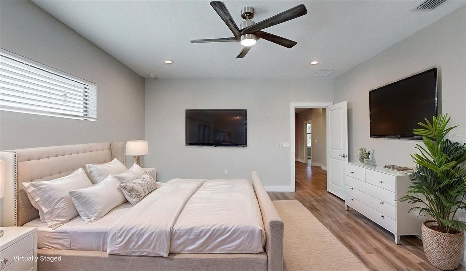 MAC FARLANE PARK - Residential Lease