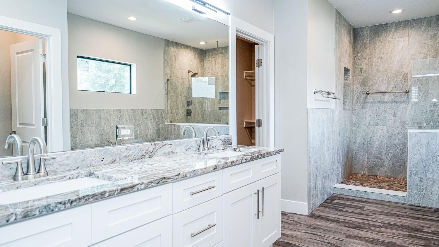 MAC FARLANE PARK - Residential Lease