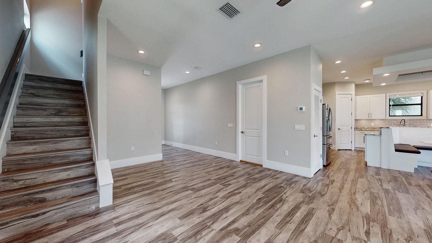 MAC FARLANE PARK - Residential Lease