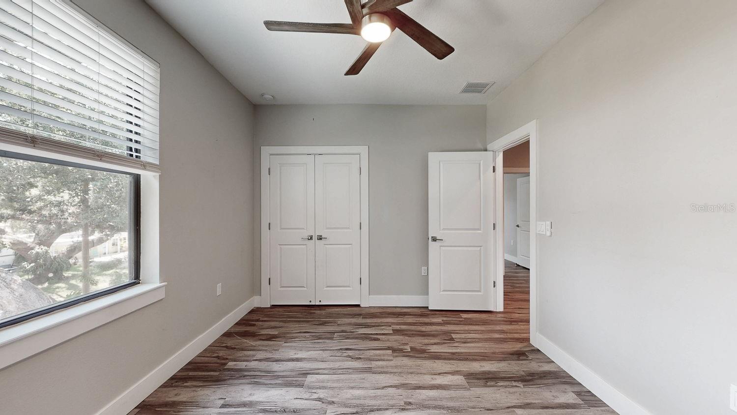 MAC FARLANE PARK - Residential Lease