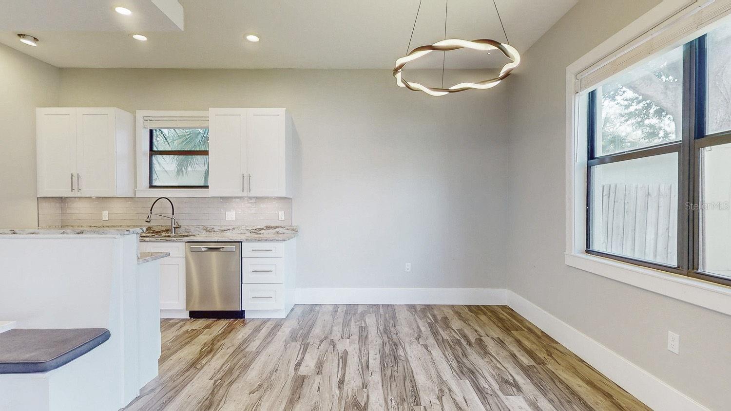 MAC FARLANE PARK - Residential Lease