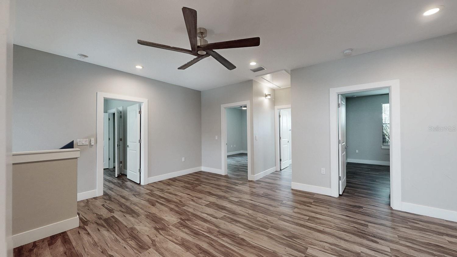 MAC FARLANE PARK - Residential Lease
