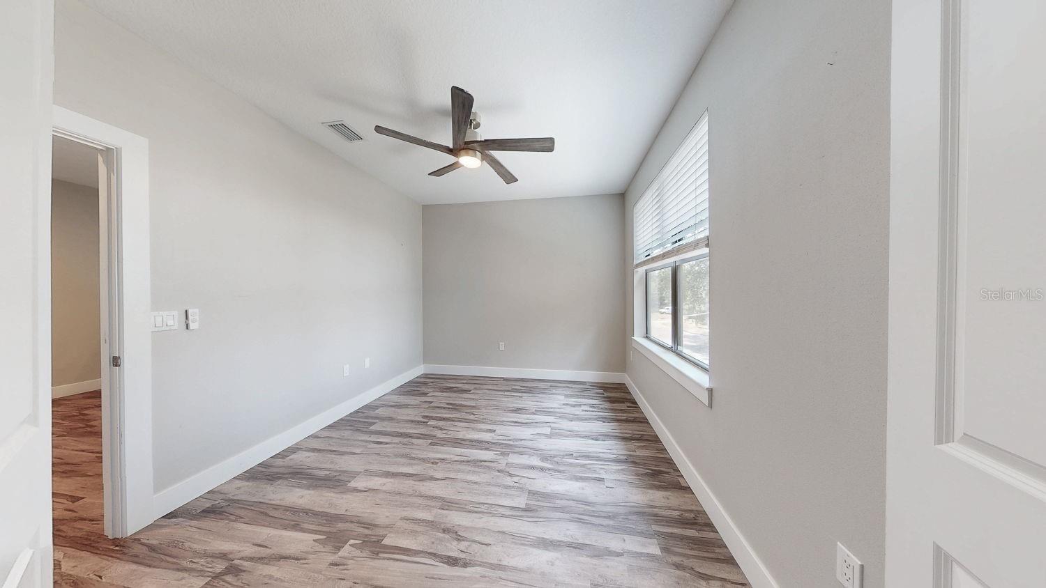 MAC FARLANE PARK - Residential Lease
