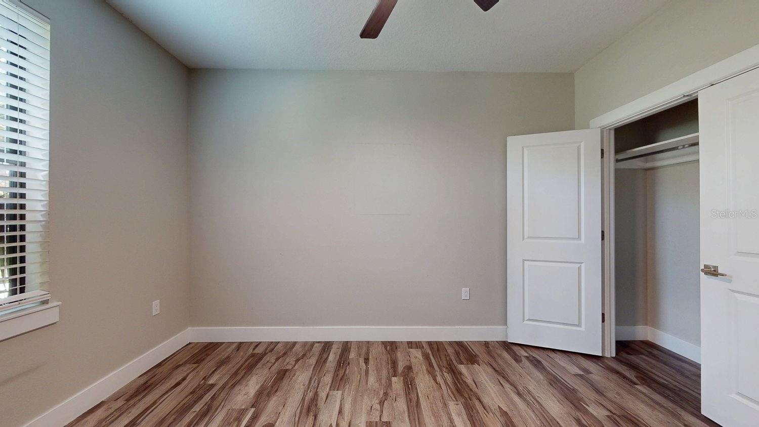 MAC FARLANE PARK - Residential Lease