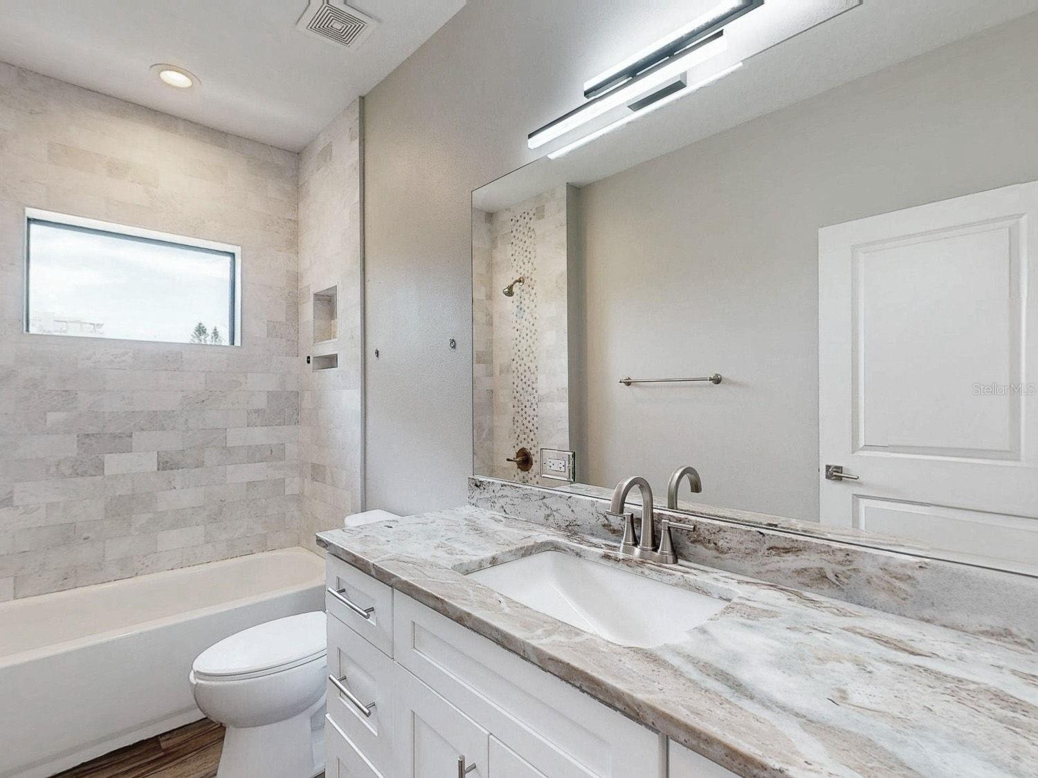 MAC FARLANE PARK - Residential Lease