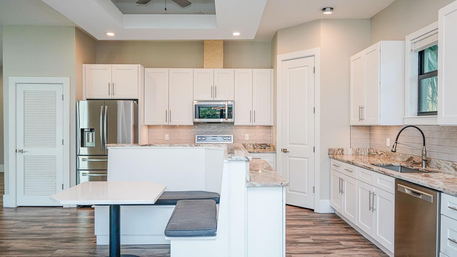MAC FARLANE PARK - Residential Lease