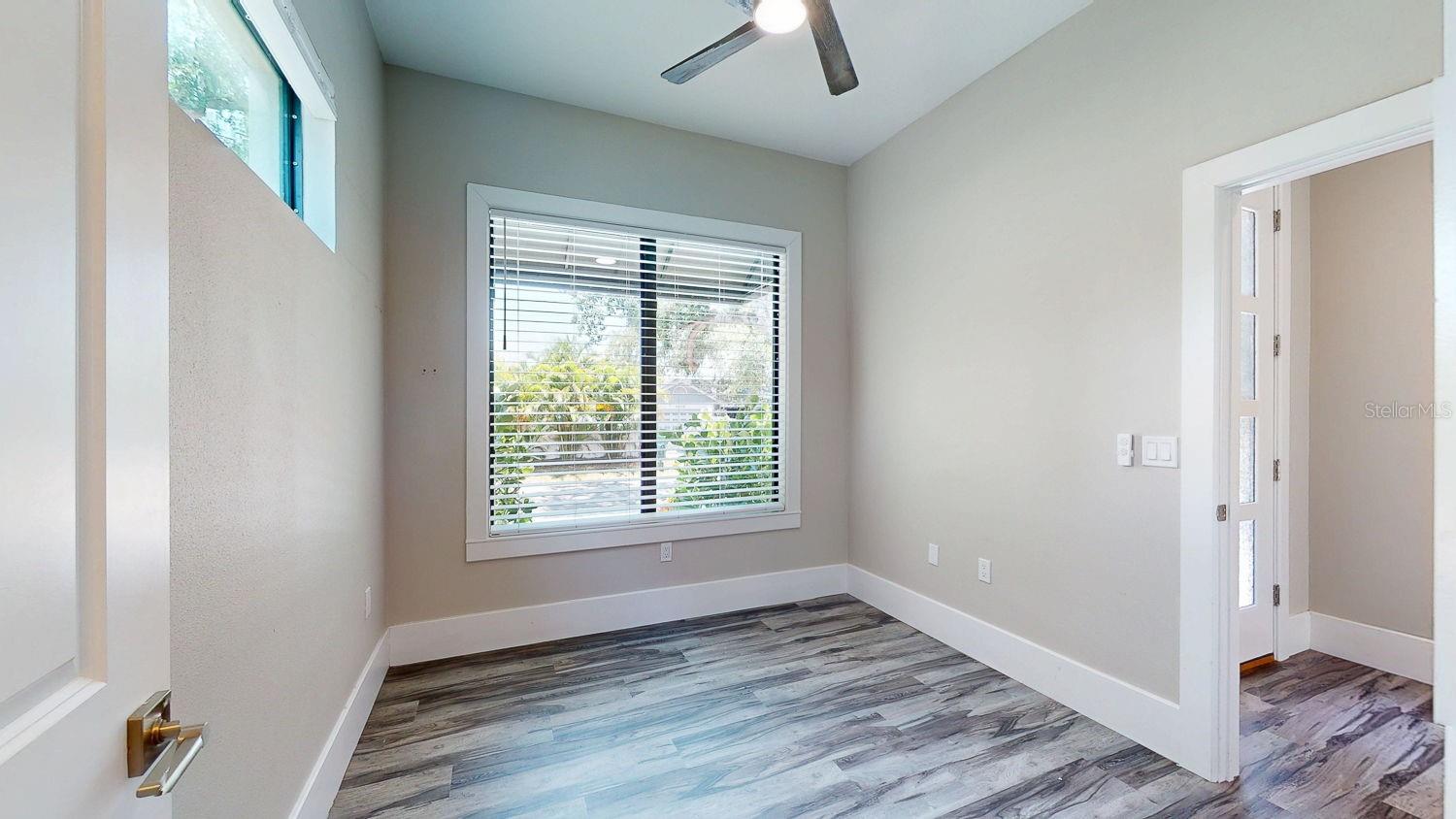 MAC FARLANE PARK - Residential Lease